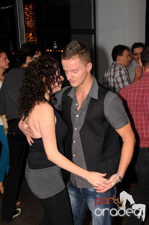 Seară de dans în Blondy's Art Café, 