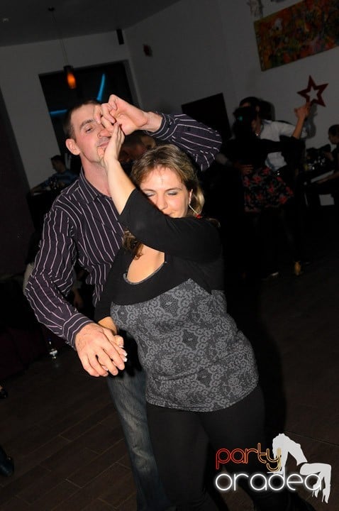 Seară de dans în Blondy's Art Café, 