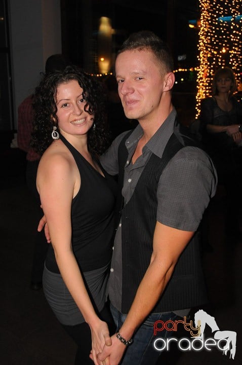 Seară de dans în Blondy's Art Café, 