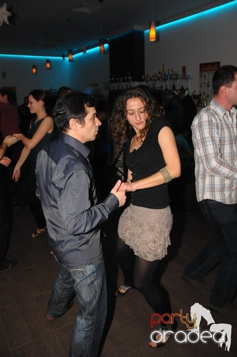 Seară de dans în Blondy's Art Café, 