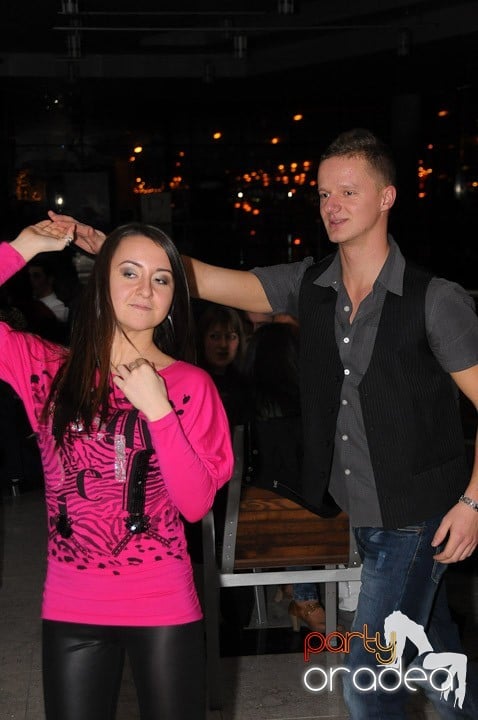 Seară de dans în Blondy's Art Café, 