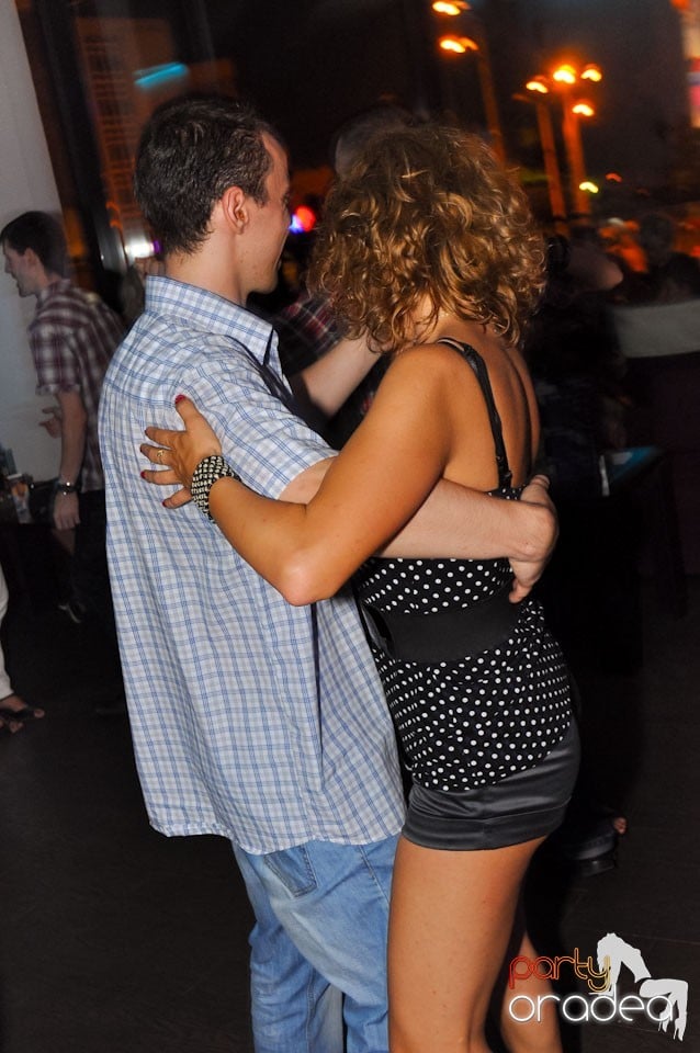 Seară de dans în Blondy's Art Café, 