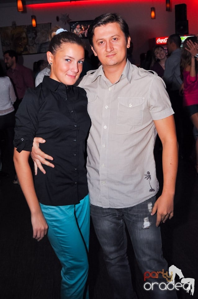 Seară de dans în Blondy's Art Café, 