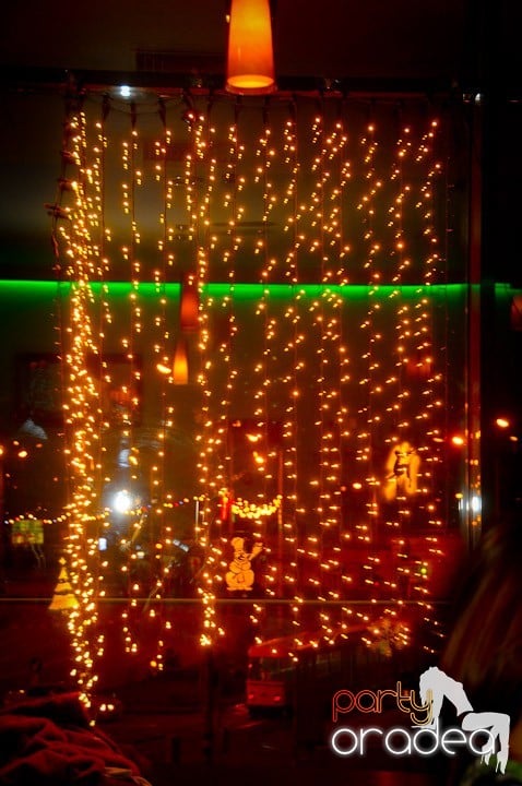 Seară de dans în Blondy's Art Café, 