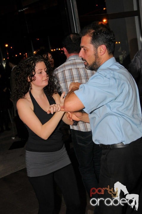 Seară de dans în Blondy's Art Café, 