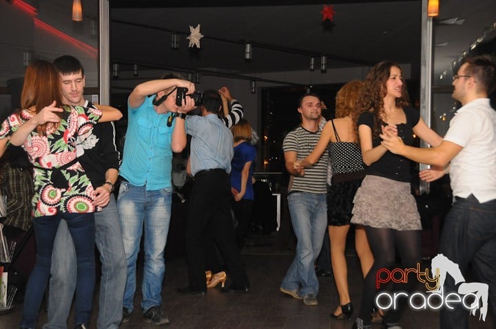 Seară de dans în Blondy's Art Café, 