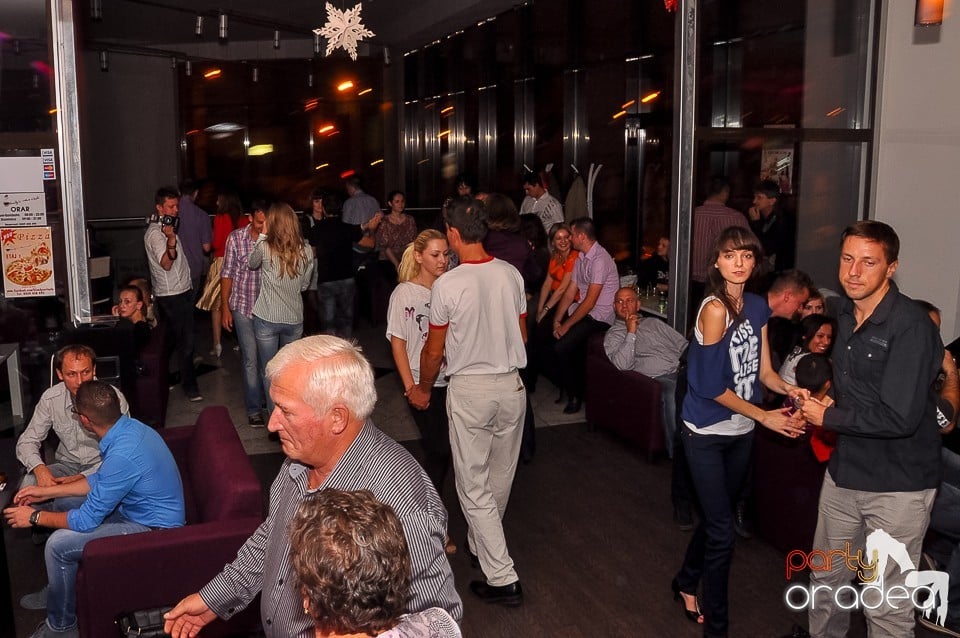 Seară de dans în Blondy's Art Café, 