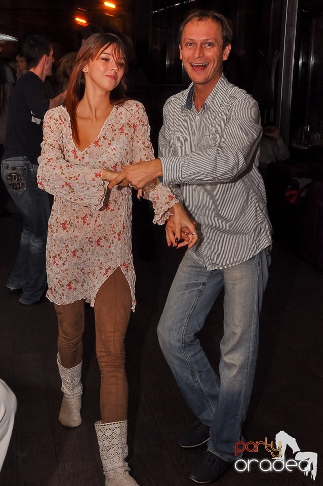 Seară de dans în Blondy's Art Café, 