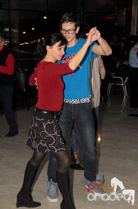 Seară de dans în Blondy's Art Café, 