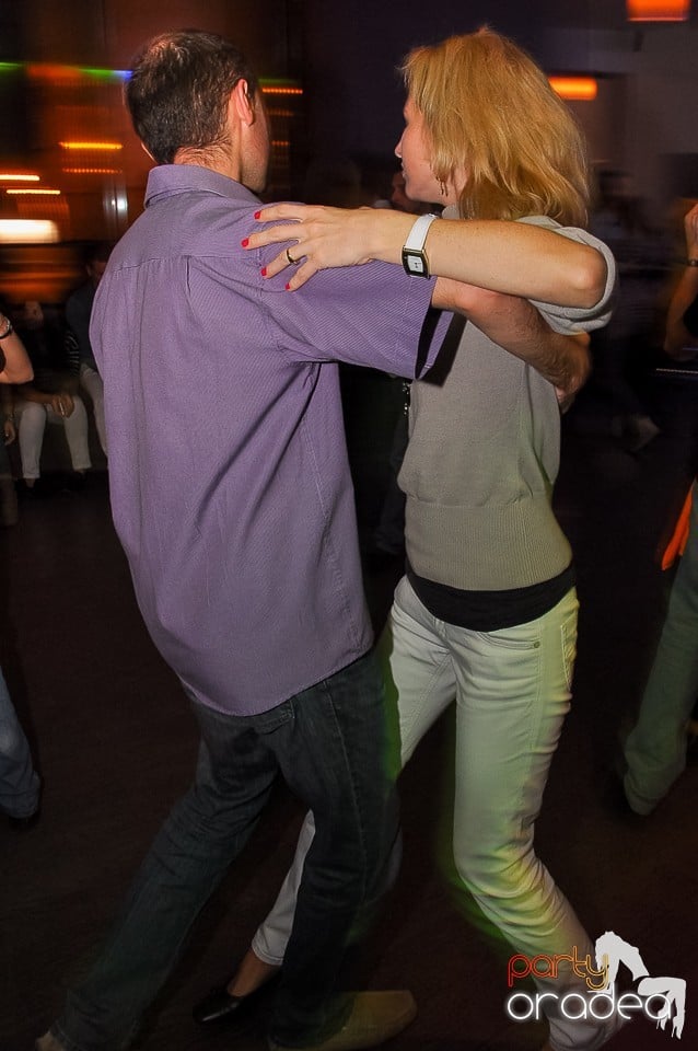 Seară de dans în Blondy's Art Café, 