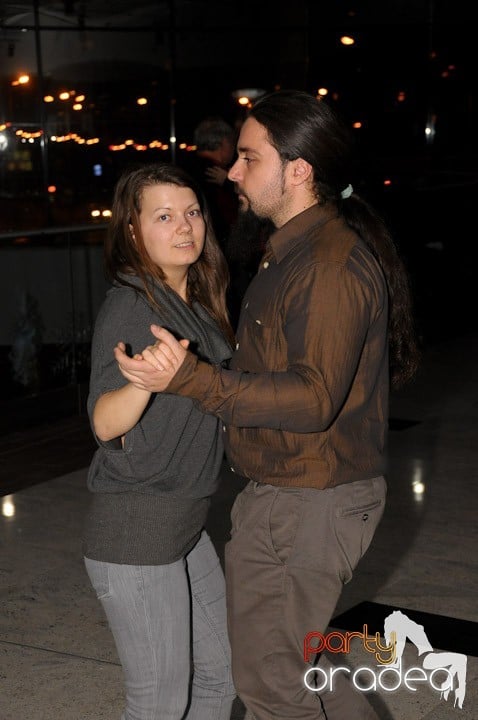 Seară de dans în Blondy's Art Café, 