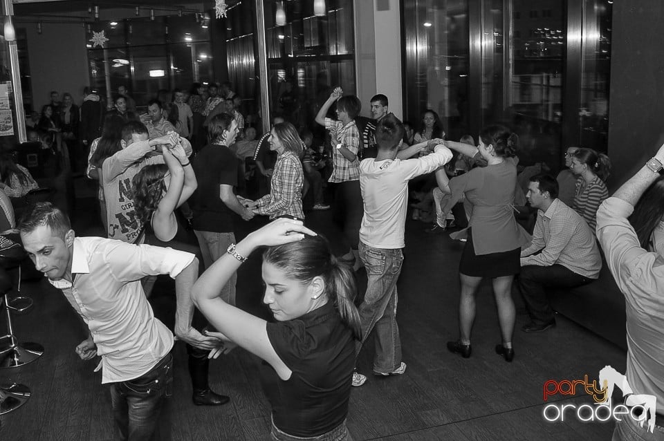 Seară de dans în Blondy's Art Café, 