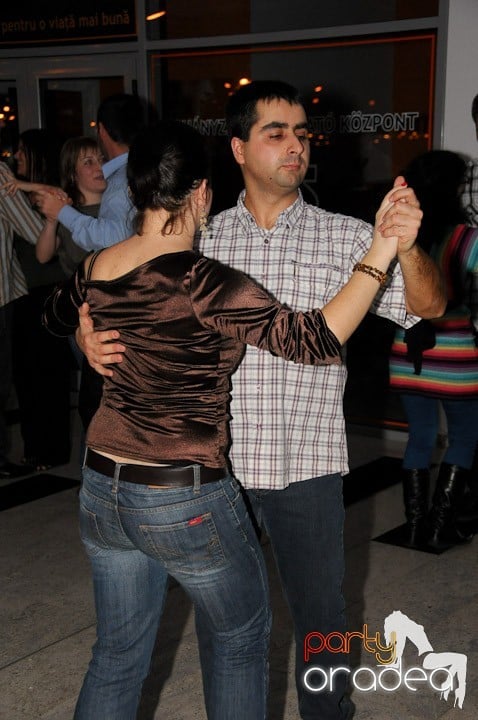 Seară de dans în Blondy's Art Café, 