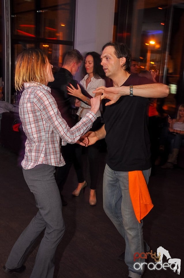 Seară de dans în Blondy's Art Café, 