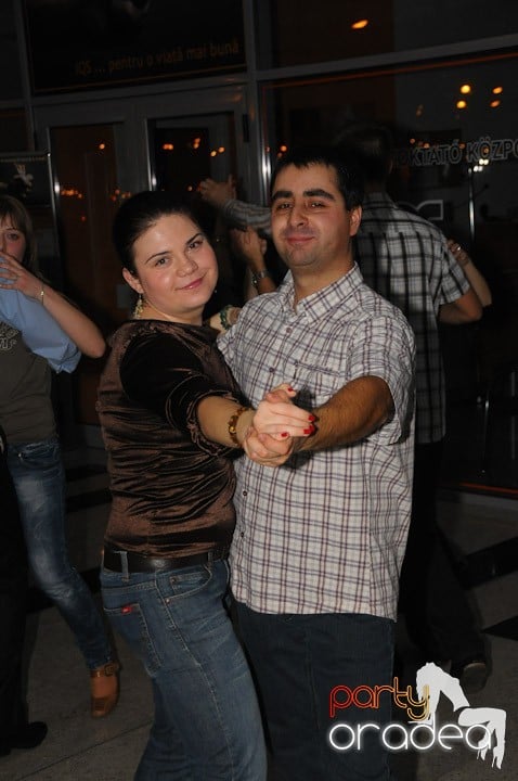 Seară de dans în Blondy's Art Café, 