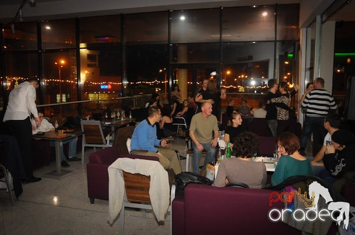 Seară de dans în Blondy's Art Café, 