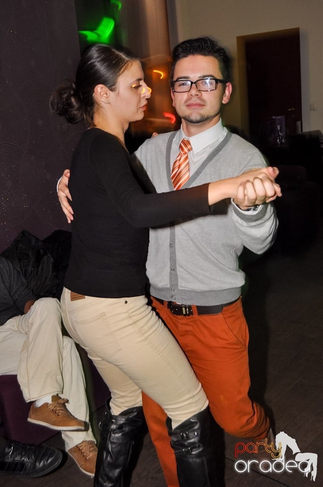 Seară de dans în Blondy's Art Café, 