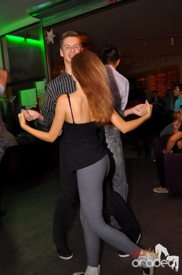 Seară de dans în Blondy's Art Café, 