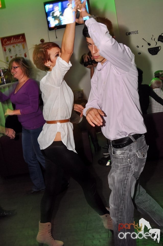 Seară de dans în Blondy's Art Café, 