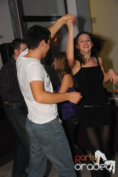 Seară de dans în Blondy's Art Café, 