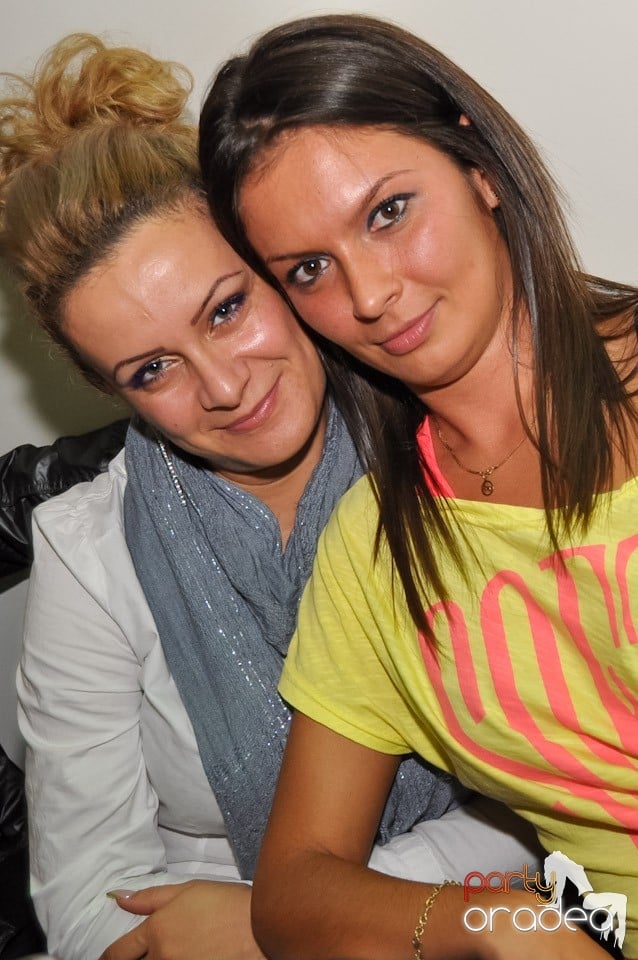 Seară de dans în Blondy's Art Café, 