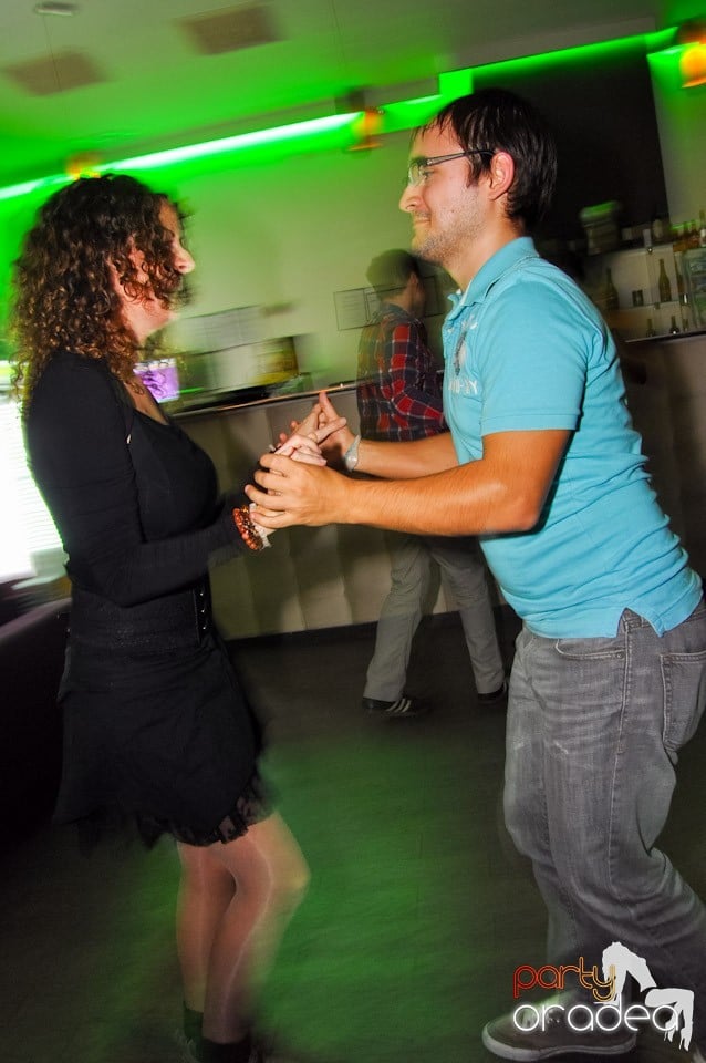 Seară de dans în Blondy's Art Café, 