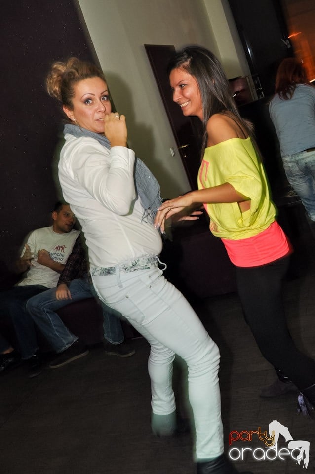 Seară de dans în Blondy's Art Café, 