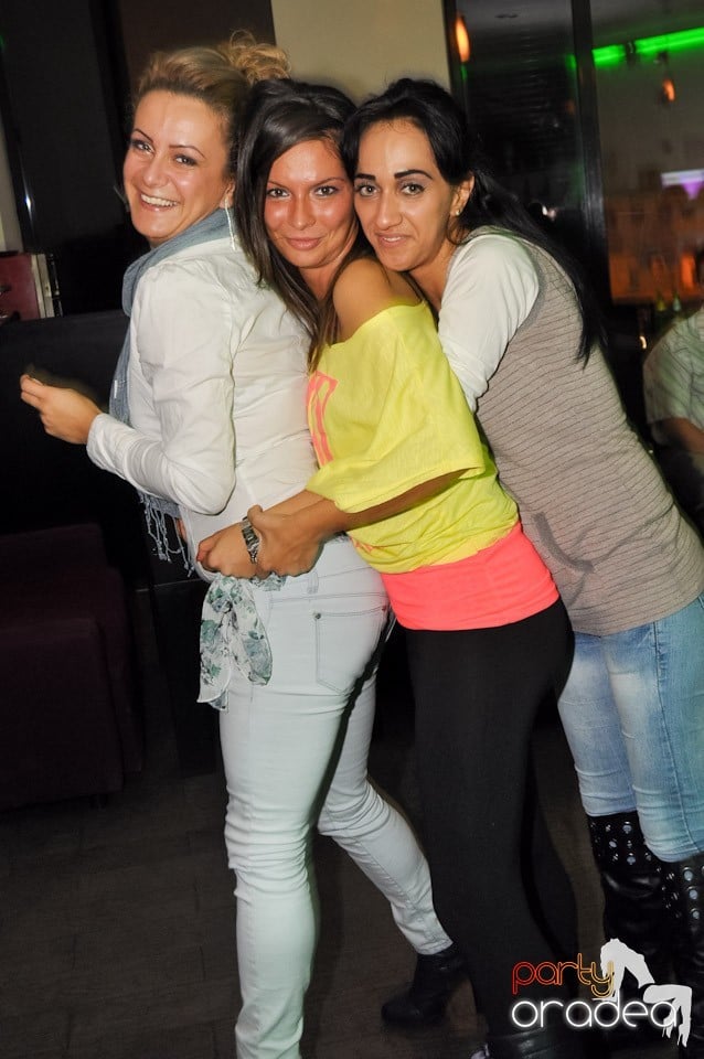 Seară de dans în Blondy's Art Café, 