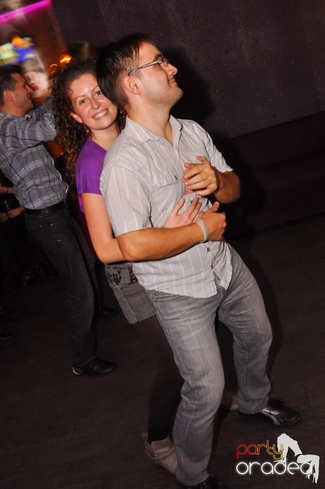 Seară de dans în Blondy's Art Café, 