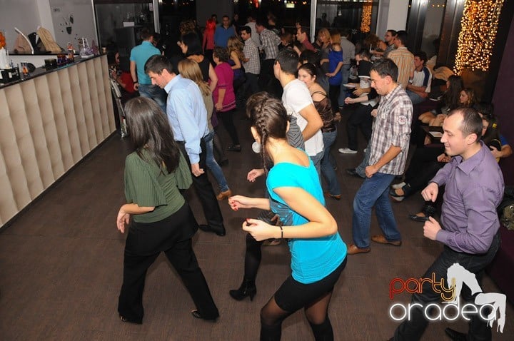 Seară de dans în Blondy's Art Café, 