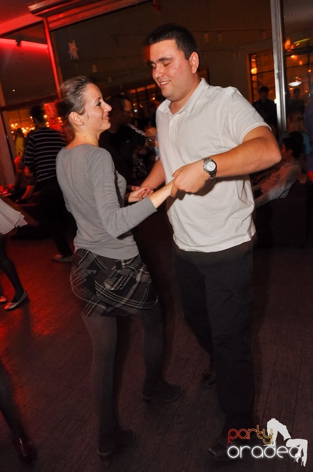 Seară de dans în Blondy's Art Café, 