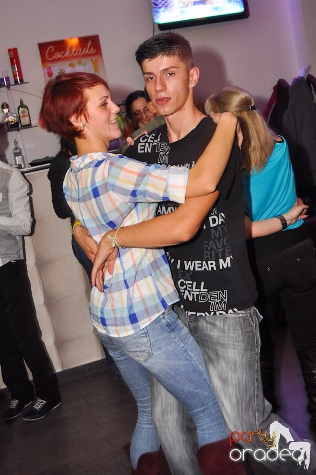 Seară de dans în Blondy's Art Café, 