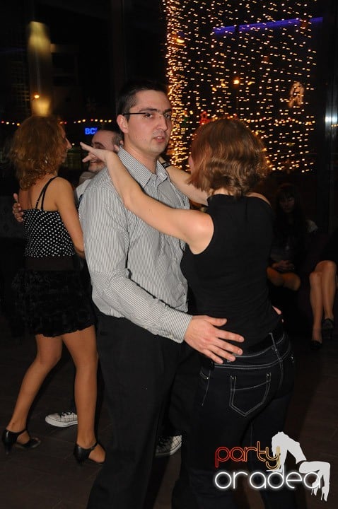 Seară de dans în Blondy's Art Café, 