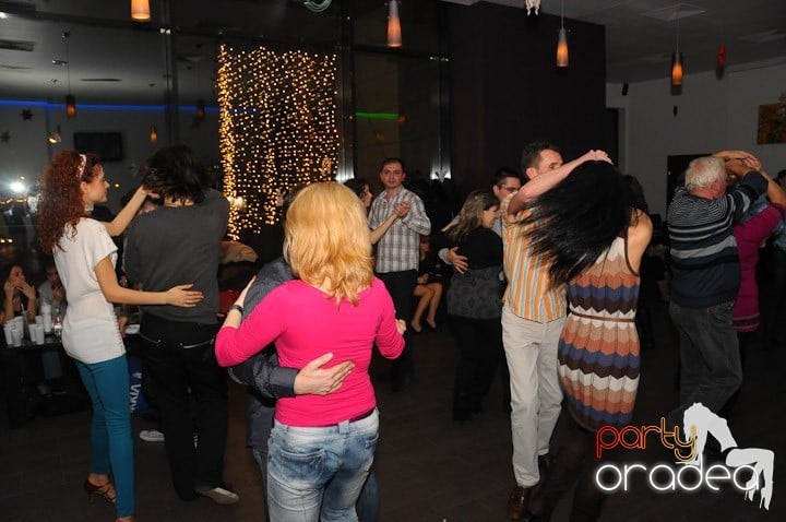 Seară de dans în Blondy's Art Café, 