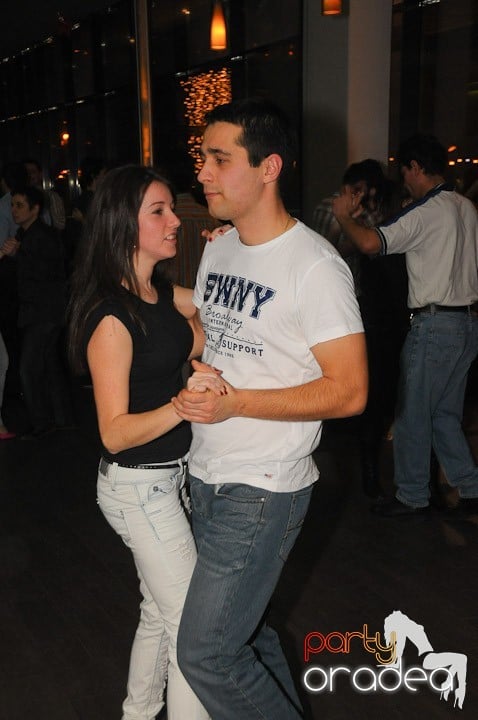 Seară de dans în Blondy's Art Café, 