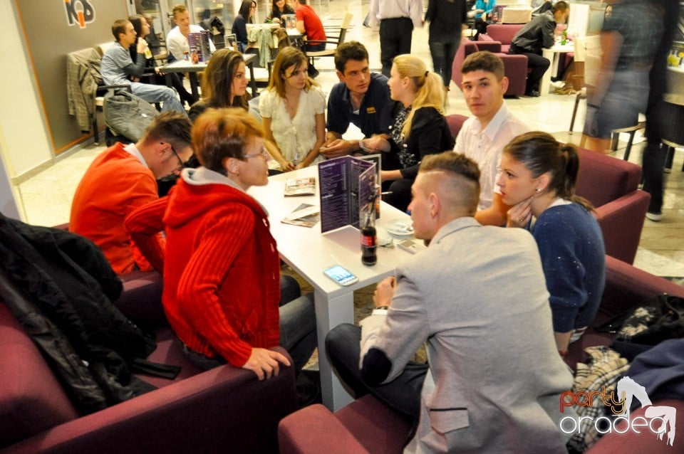 Seară de dans în Blondy's Art Café, 