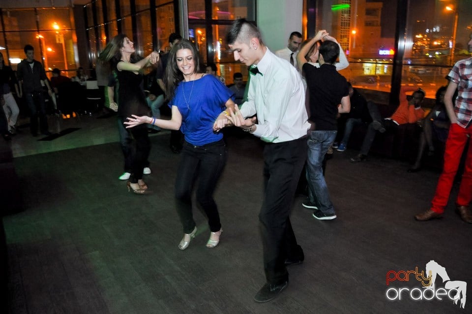 Seară de dans în Blondy's Art Café, 