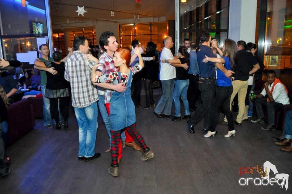 Seară de dans în Blondy's Art Café, 