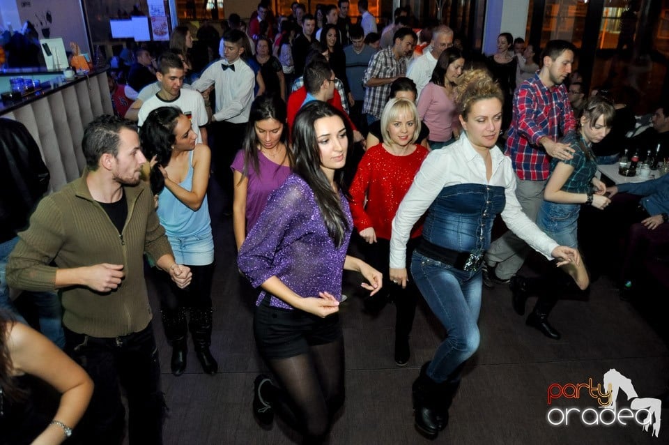 Seară de dans în Blondy's Art Café, 