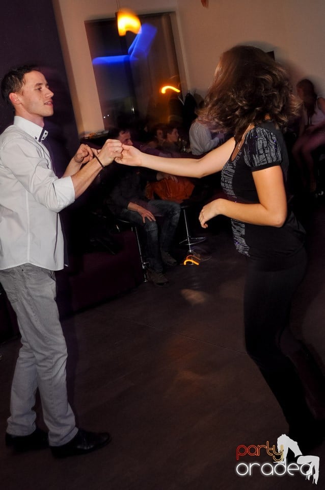 Seară de dans în Blondy's Art Café, 