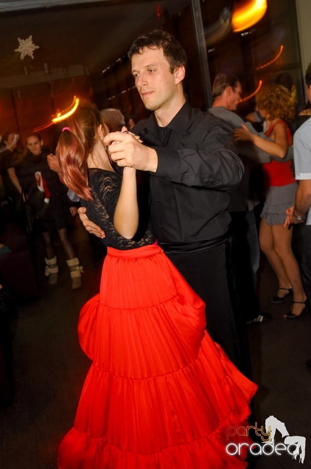 Seară de dans în Blondy's Art Café, 