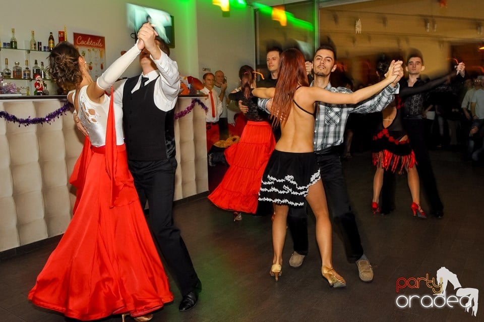 Seară de dans în Blondy's Art Café, 