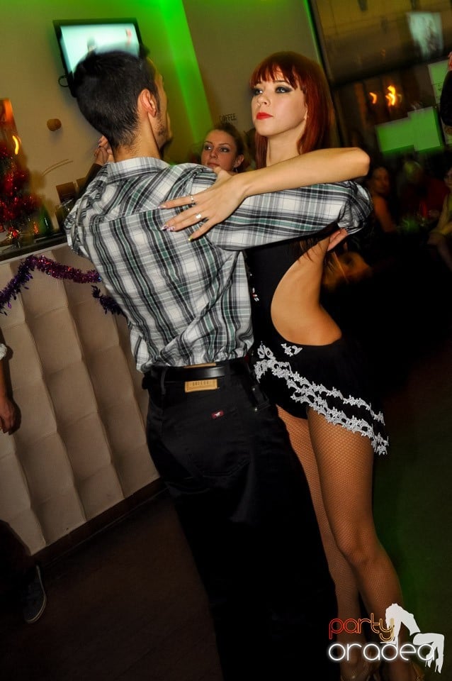 Seară de dans în Blondy's Art Café, 