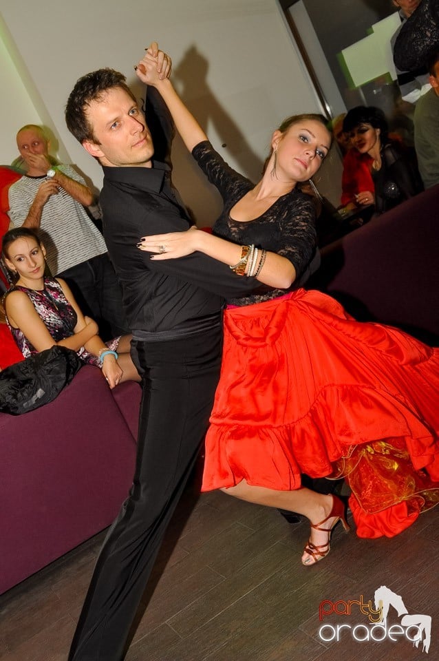 Seară de dans în Blondy's Art Café, 