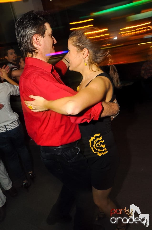 Seară de dans în Blondy's Art Café, 