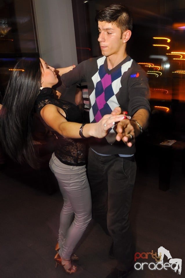 Seară de dans în Blondy's Art Café, 