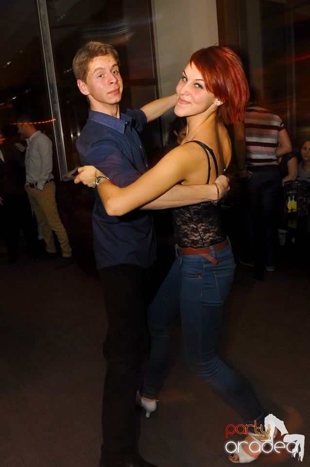 Seară de dans în Blondy's Art Café, 