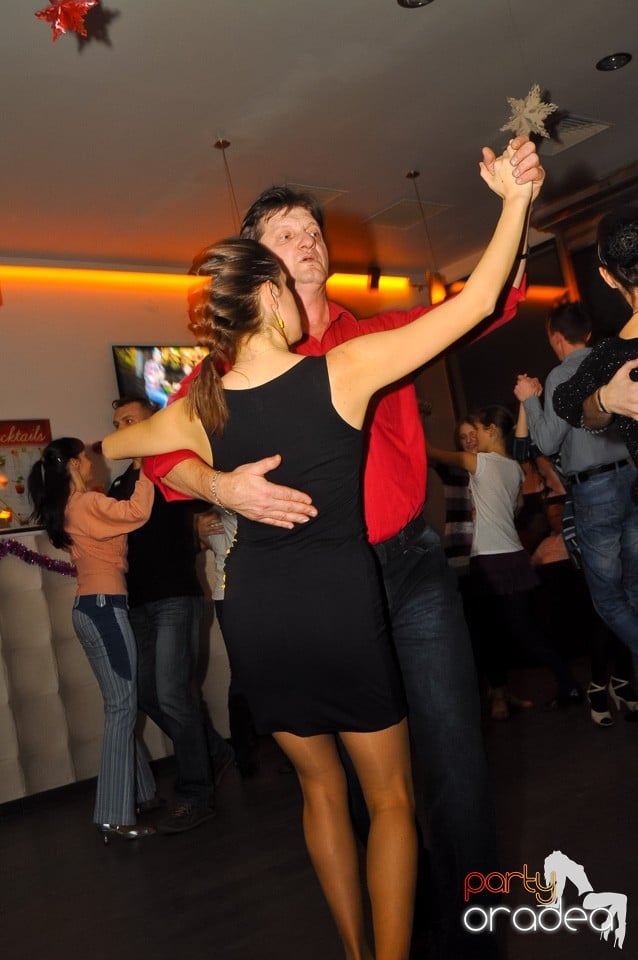 Seară de dans în Blondy's Art Café, 