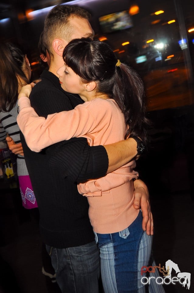 Seară de dans în Blondy's Art Café, 