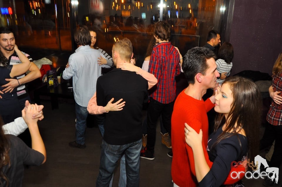 Seară de dans în Blondy's Art Café, 